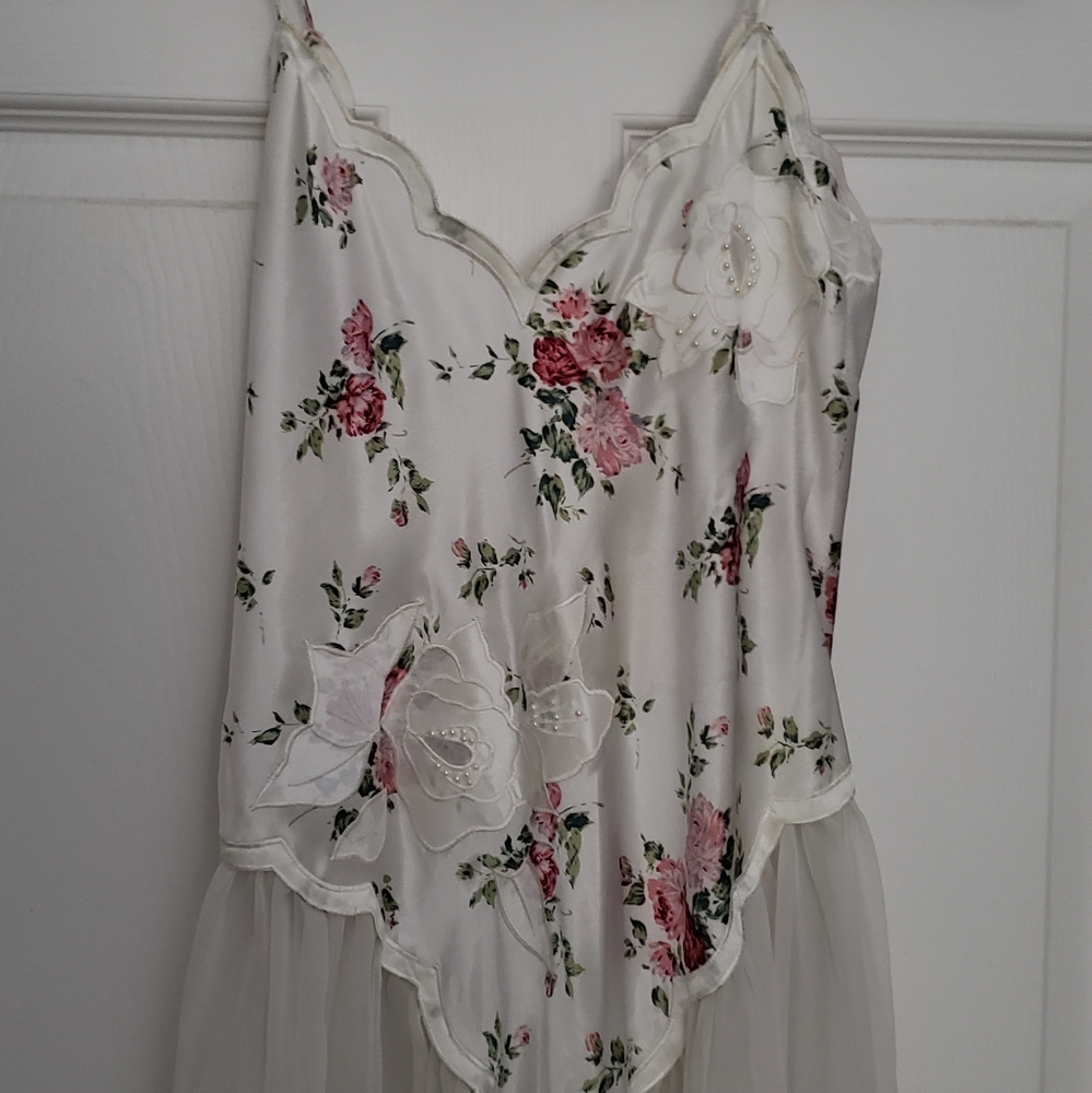 Vintage Victoria Secret Peignoir
